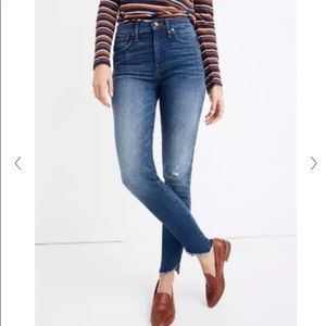 10" High-Rise Skinny Jeans: Cutout Tulip Hem Edition Size 27